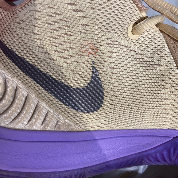 Nike Kyrie 5 Concepts Ikhet Kyrie Irving Collaboration - Picture 4 of 15